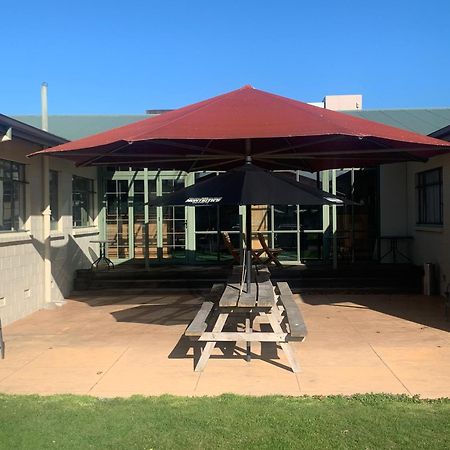 Cheviot Hotel 外观 照片
